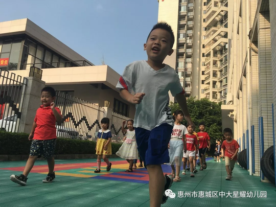 诺亚舟国际幼教:宝宝霸道又没礼貌!家长如何正确引导??